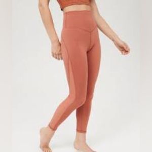 🌈OFFLINE  aerie Real Me High Waisted Mesh Legging M